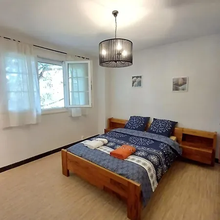 L'auberge Agenaise, 8pers , Wifi , Parking Lejlighed