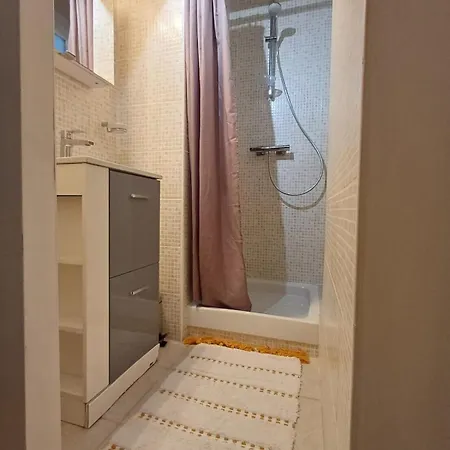 Διαμέρισμα L'auberge Agenaise, 8pers , Wifi , Parking *