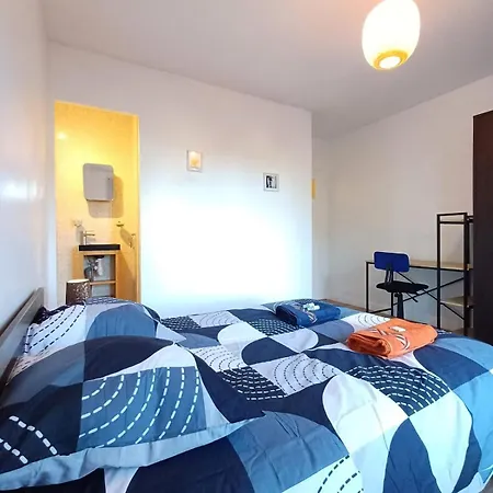 L'auberge Agenaise, 8pers , Wifi , Parking Διαμέρισμα *