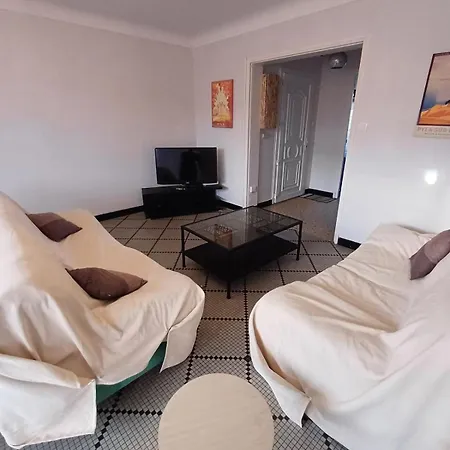 L'auberge Agenaise, 8pers , Wifi , Parking * Αζάν