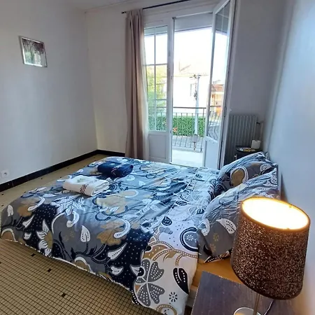 Lejlighed L'auberge Agenaise, 8pers , Wifi , Parking Agen