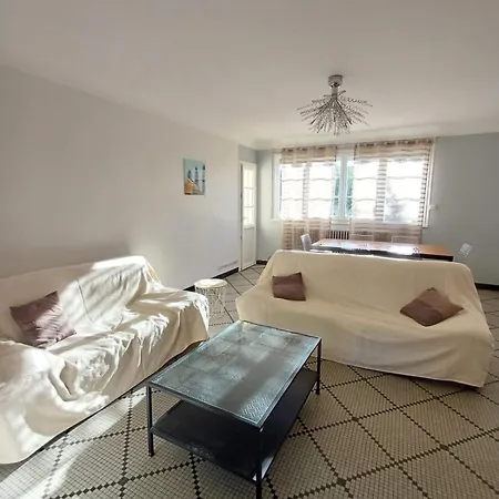 Lejlighed L'auberge Agenaise, 8pers , Wifi , Parking Agen