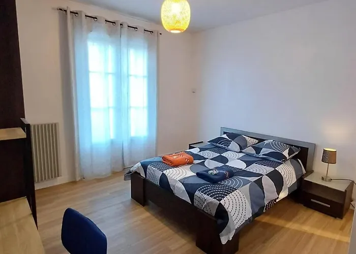 L'auberge Agenaise, 8pers , Wifi , Parking Lejlighed Agen