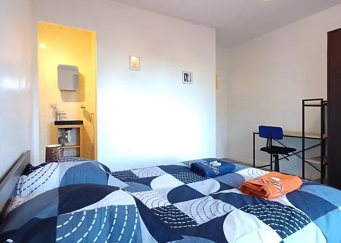 L'auberge Agenaise, 8pers , Wifi , Parking Lejlighed *