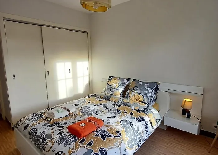 L'auberge Agenaise, 8pers , Wifi , Parking * Agen