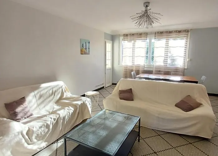 Lejlighed L'auberge Agenaise, 8pers , Wifi , Parking Agen